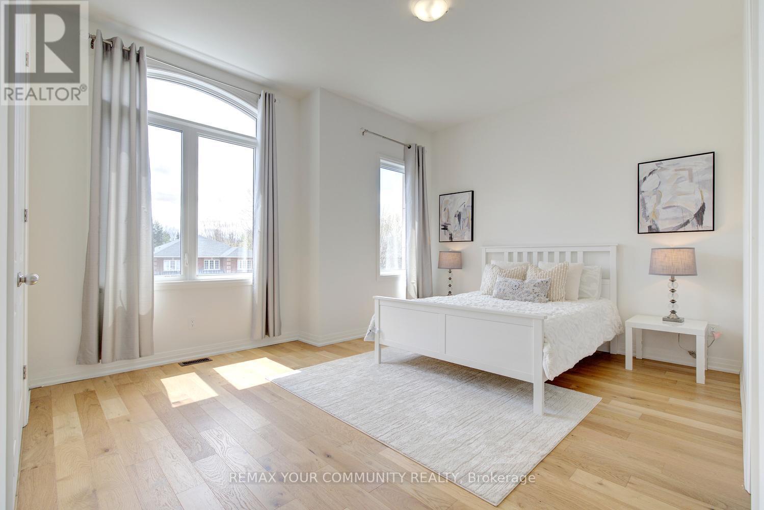 96 Bond Crescent, Richmond Hill, ON - Indoor Photo Showing Bedroom