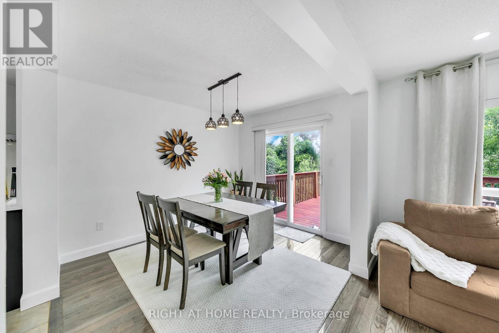 77 Milson Crescent, Guelph, ON - Indoor Photo Showing Dining Room