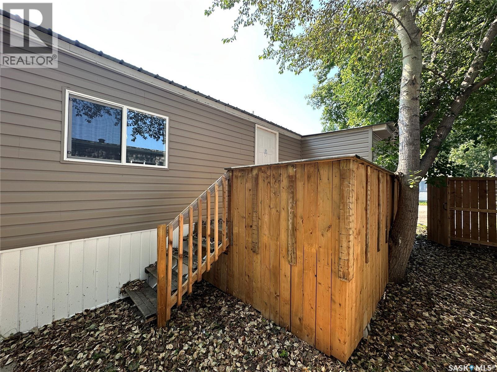 7 321 Dunlop Street, Saskatoon, SK
