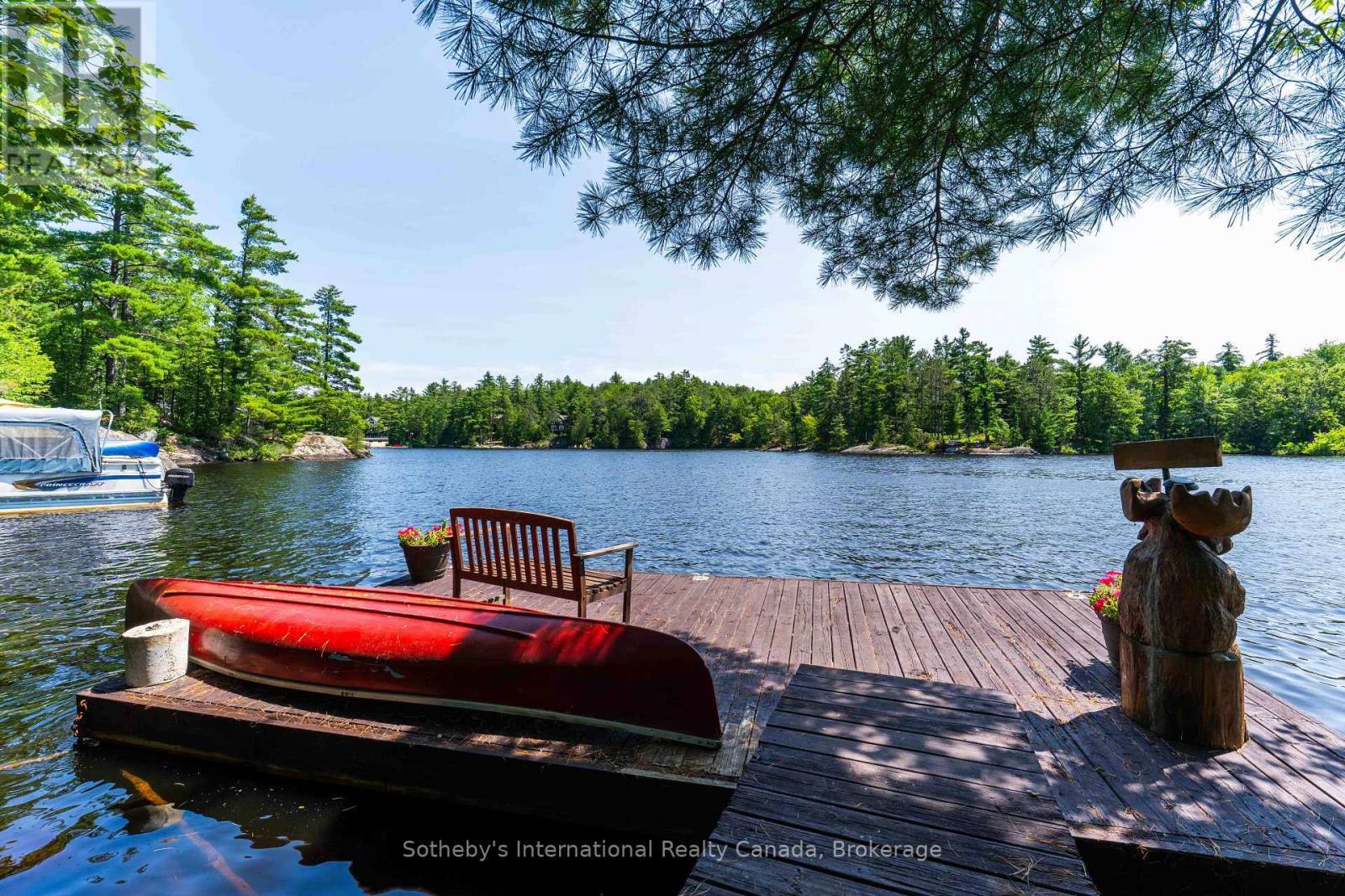 1 Island 29Kl Kahshe Lake - Cooee Island, Gravenhurst (Morrison), ON - Outdoor With Body Of Water