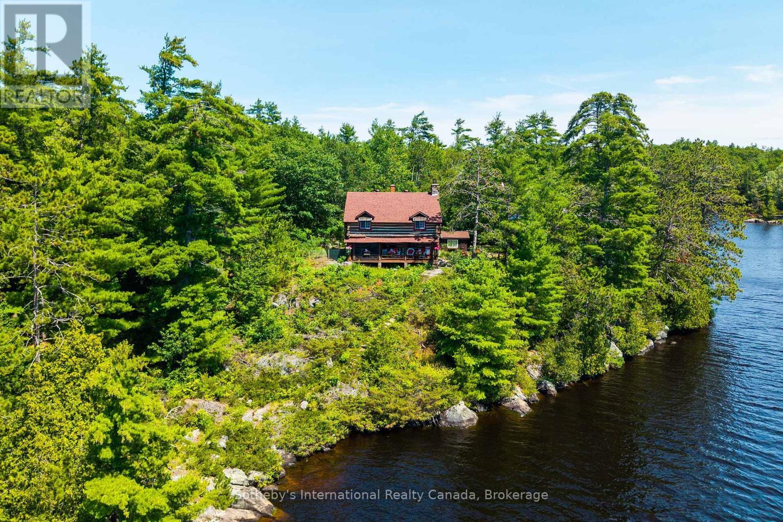 1 Island 29Kl Kahshe Lake - Cooee Island, Gravenhurst (Morrison), ON - Outdoor With Body Of Water With View