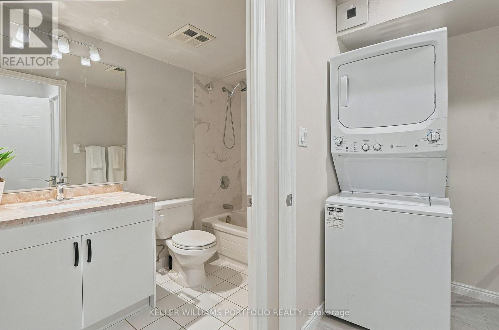 605 - 135 Hillcrest Avenue, Mississauga, ON - Indoor