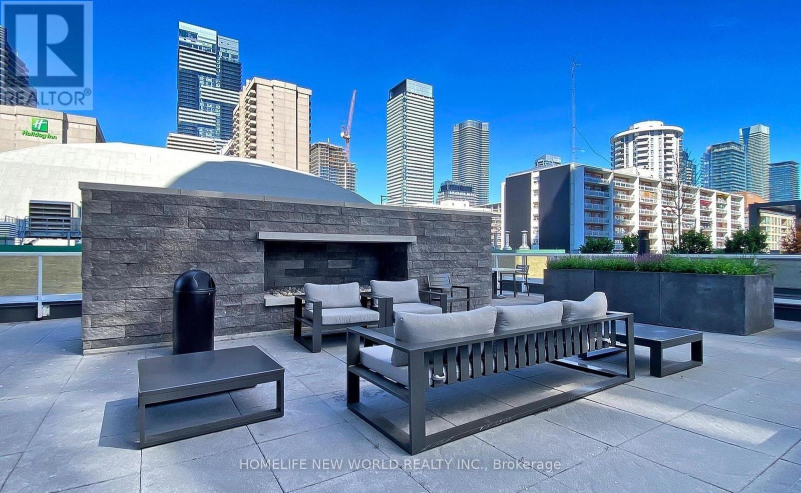 2307 - 403 Church Street, Toronto, ON - Outdoor