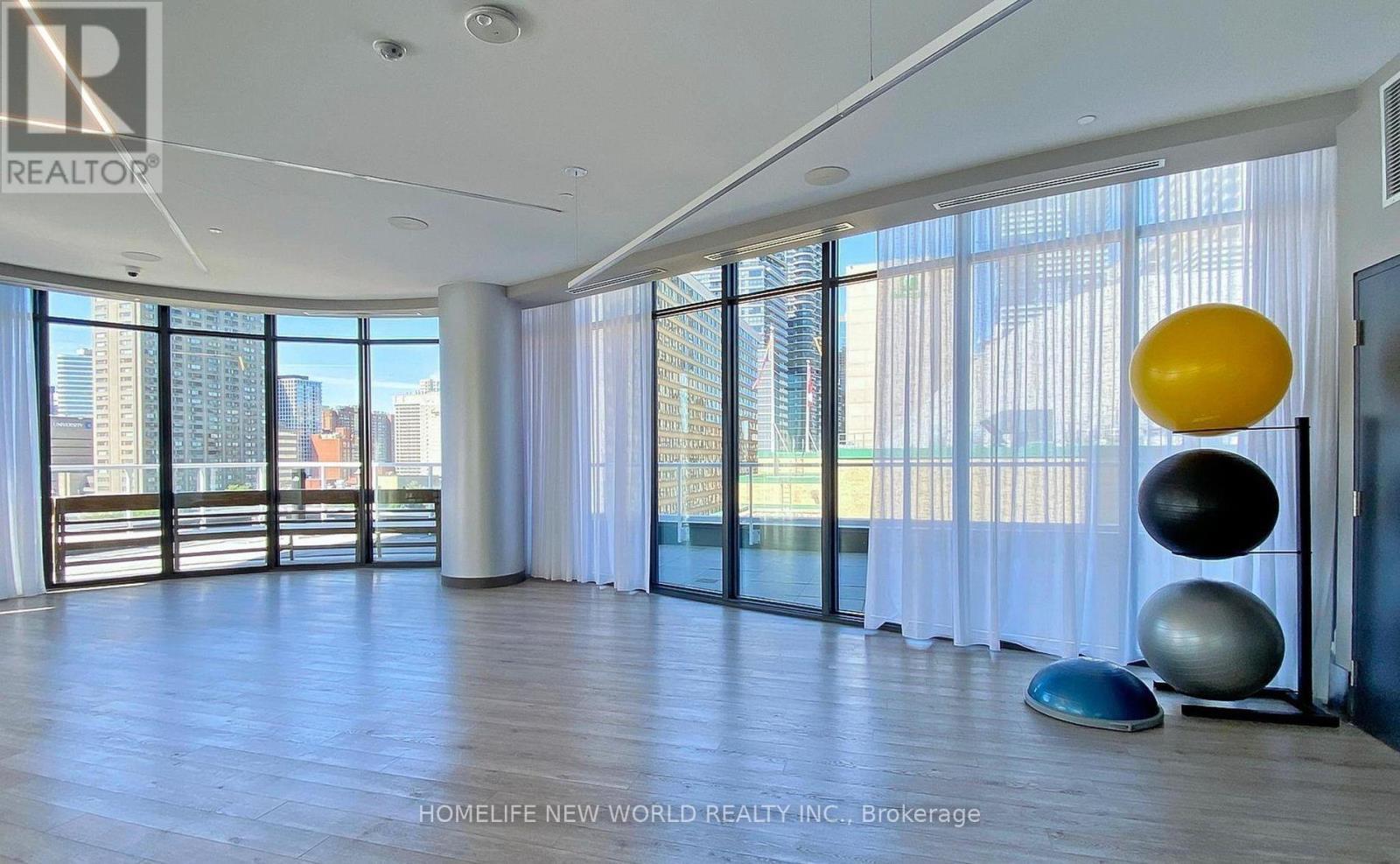 2307 - 403 Church Street, Toronto, ON - Indoor Photo Showing Other Room