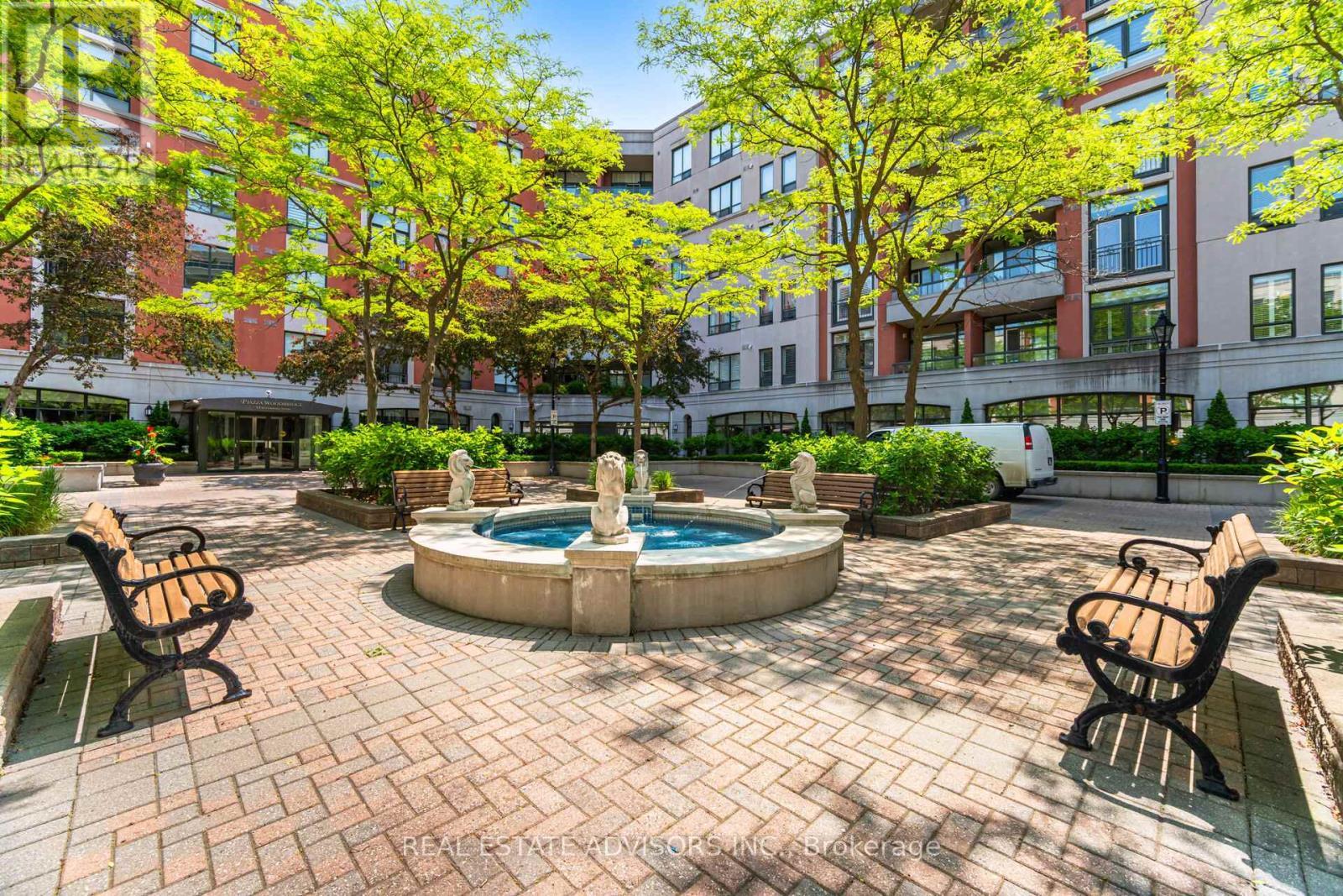 313 - 53 Woodbridge Avenue, Vaughan, ON - Outdoor