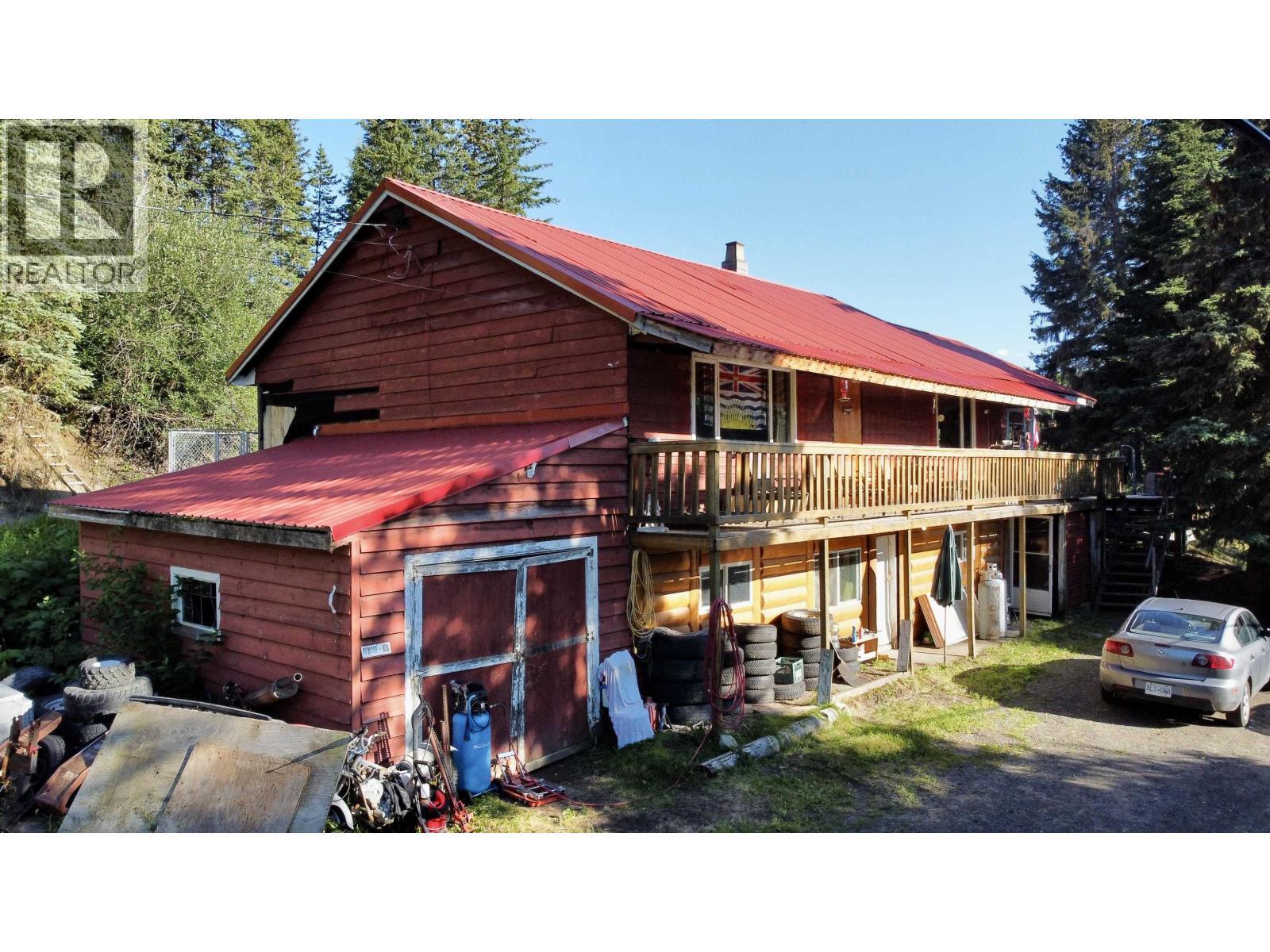 8245 Bridge Lake North Road, Bridge Lake, BC - Outdoor