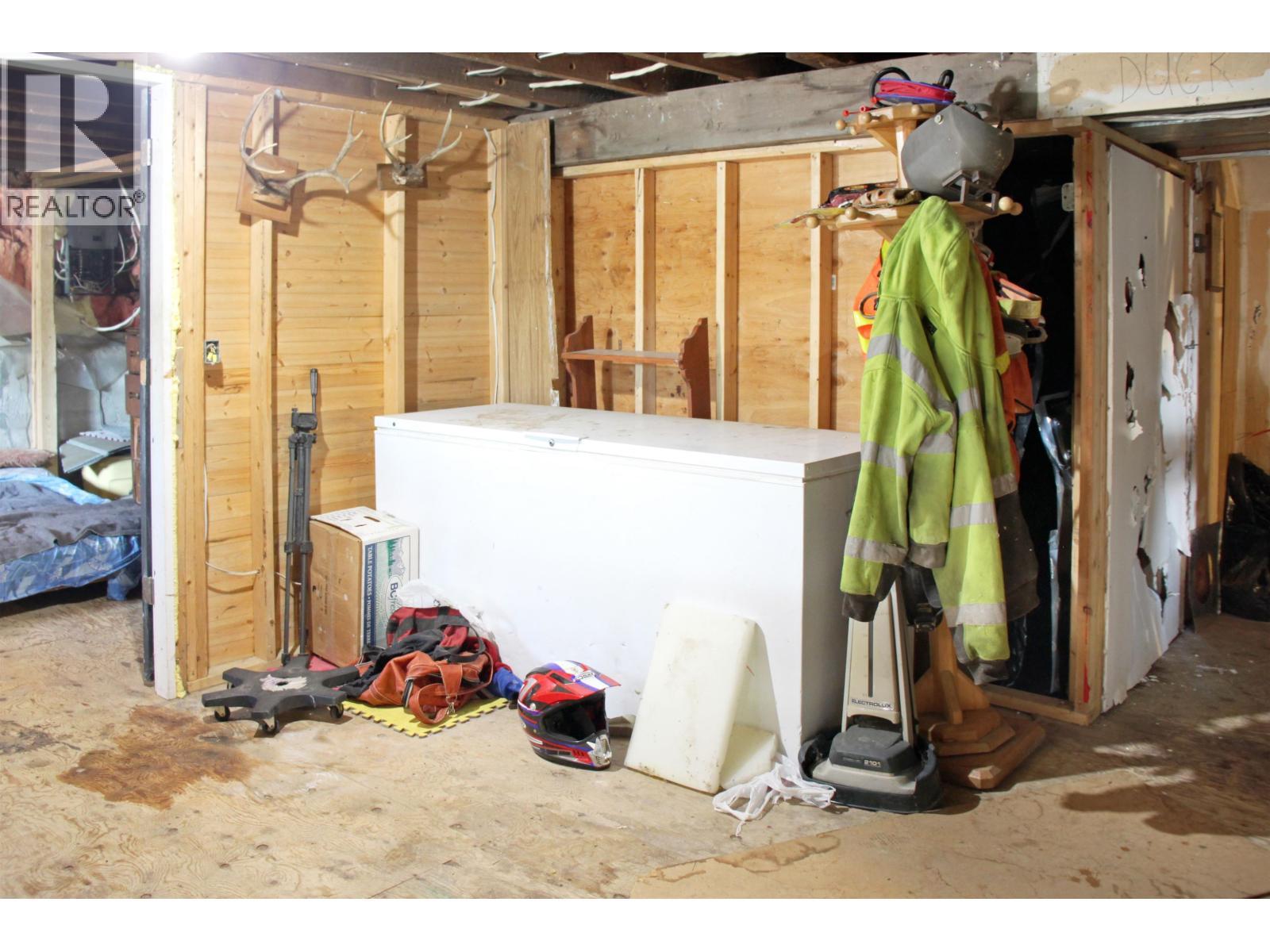 8245 Bridge Lake North Road, Bridge Lake, BC - Indoor Photo Showing Basement