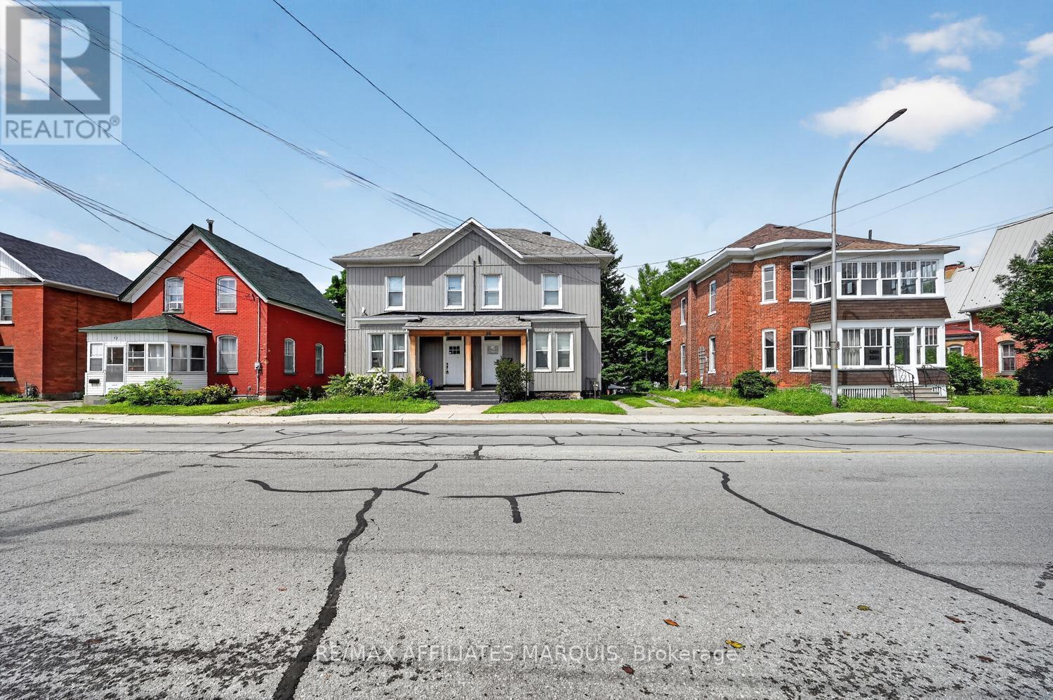88 Brockville Street, Smiths Falls, ON - Outdoor With Facade