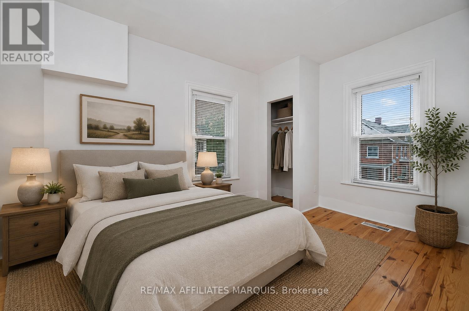 88 Brockville Street, Smiths Falls, ON - Indoor Photo Showing Bedroom