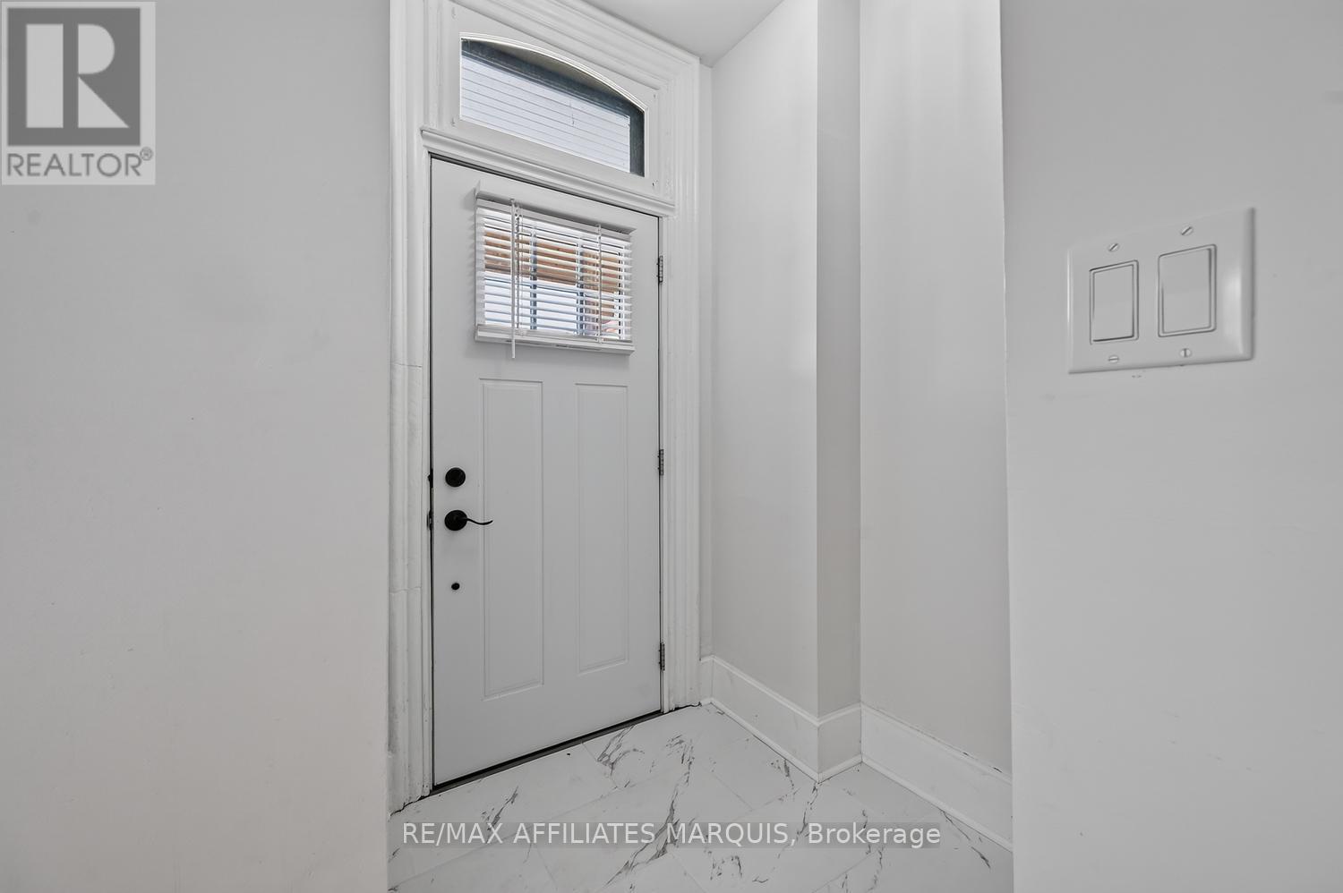 88 Brockville Street, Smiths Falls, ON -