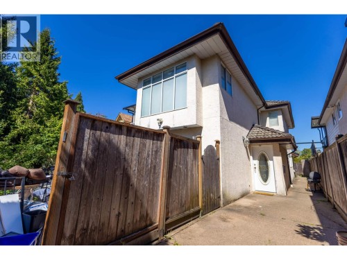 2669 Vanness Avenue, Vancouver, BC 
