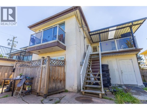 2669 Vanness Avenue, Vancouver, BC 