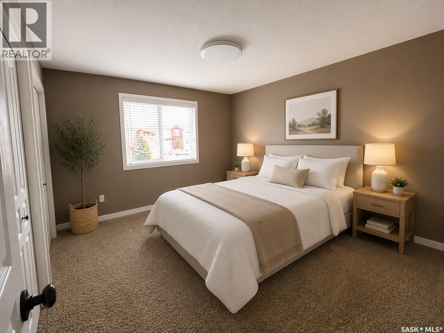 8 5004 James Hill Road, Regina, SK - Indoor Photo Showing Bedroom