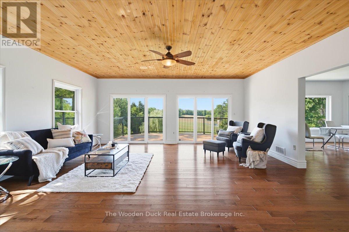 743 Tuftsville Road, Stirling-Rawdon (Rawdon Ward), ON - Indoor Photo Showing Living Room