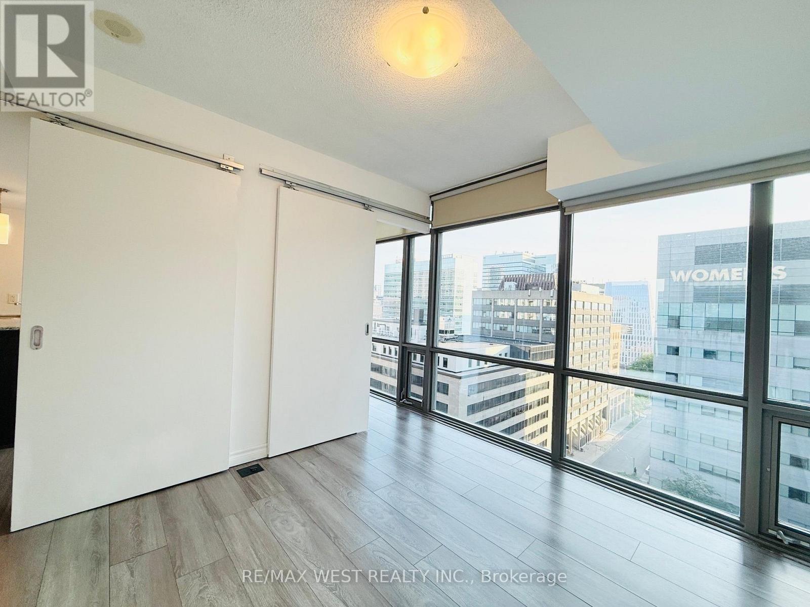 1203 - 38 Grenville Street, Toronto, ON - Indoor Photo Showing Other Room