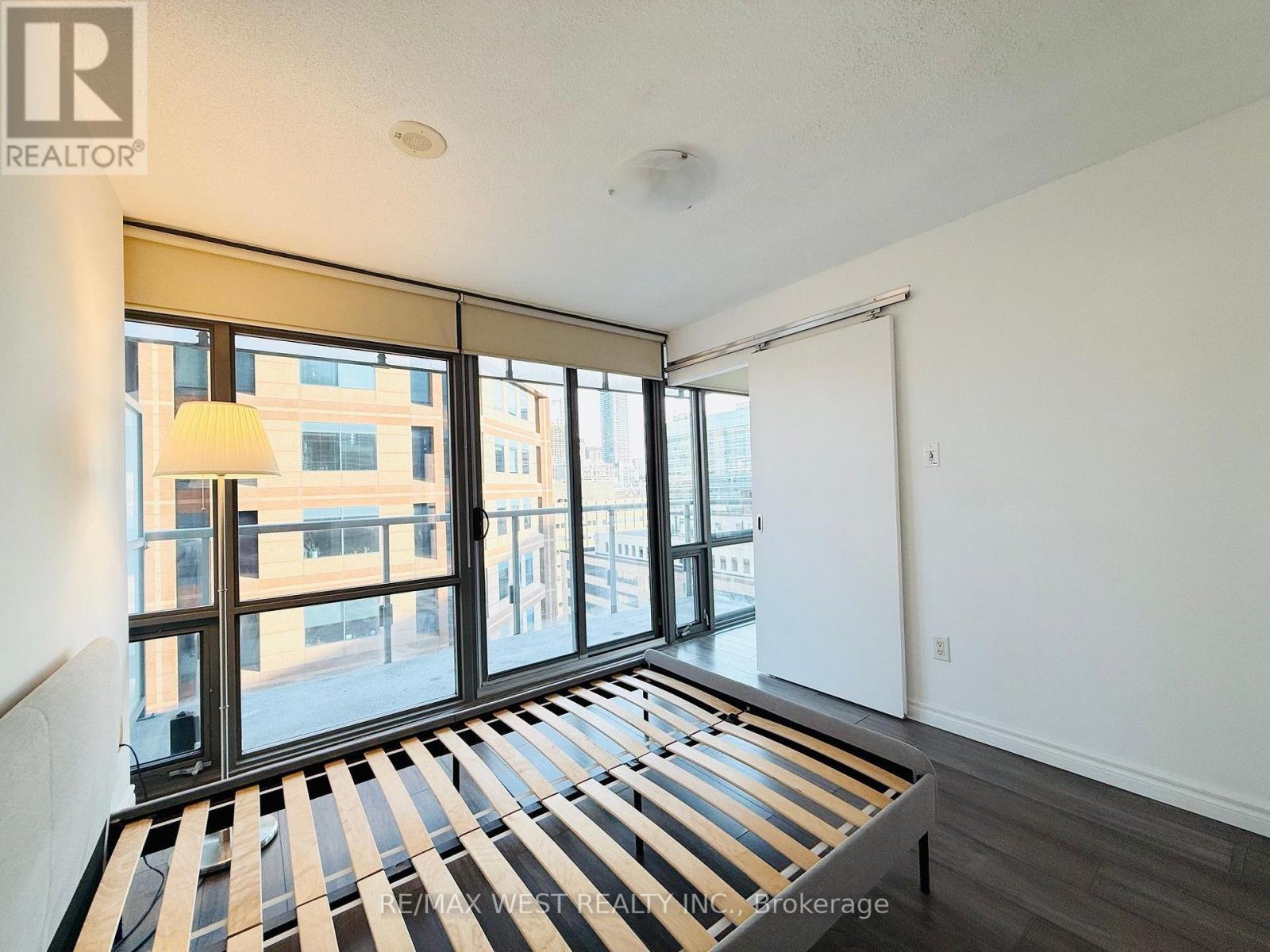 1203 - 38 Grenville Street, Toronto, ON - Indoor