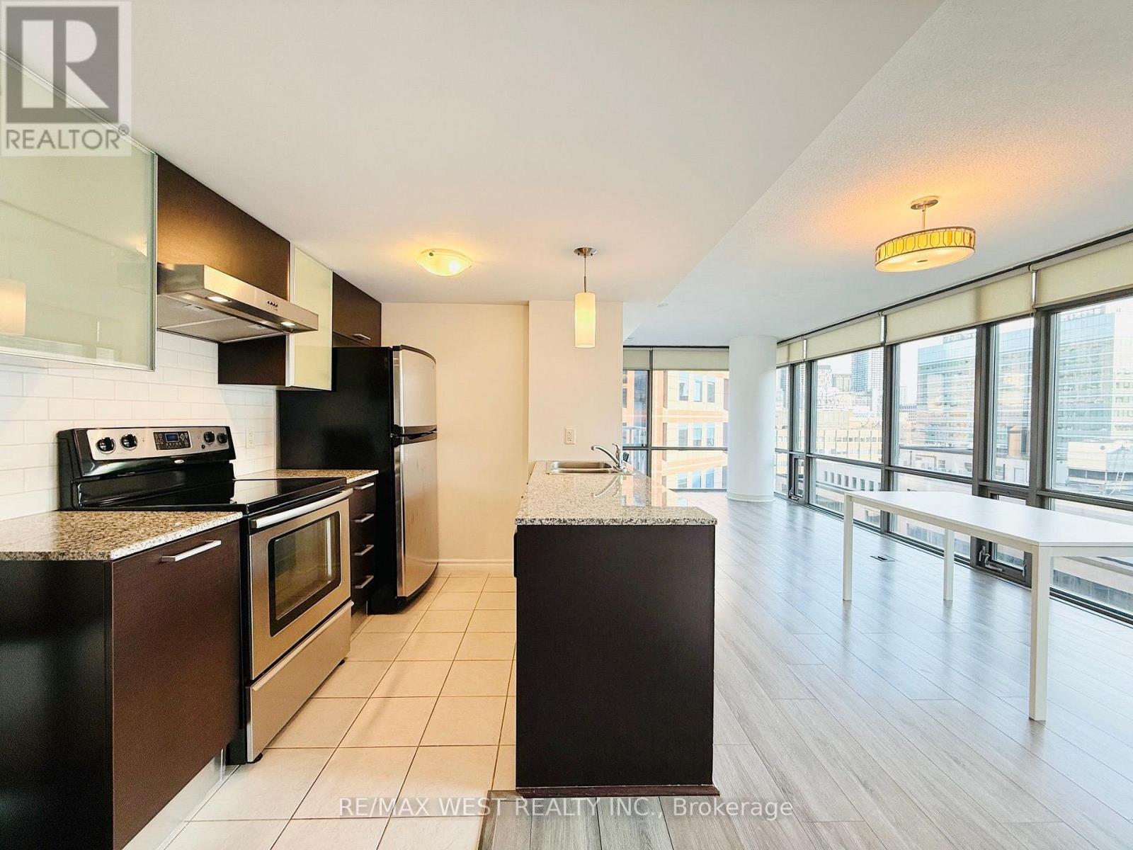 1203 - 38 Grenville Street, Toronto, ON - Indoor Photo Showing Kitchen