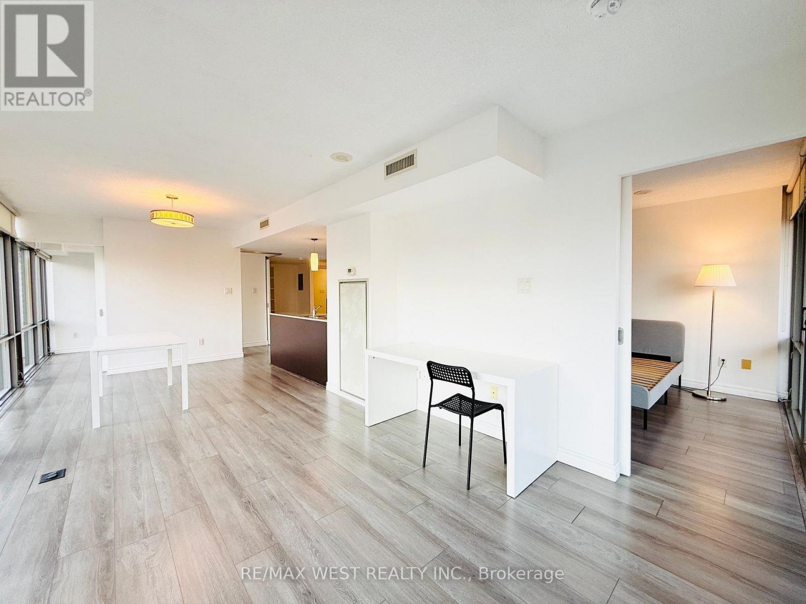 1203 - 38 Grenville Street, Toronto, ON - Indoor Photo Showing Other Room