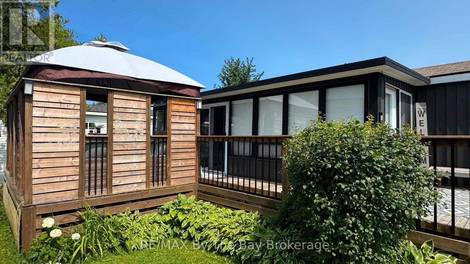 420 - 225 Platten Boulevard, Scugog, ON - Outdoor