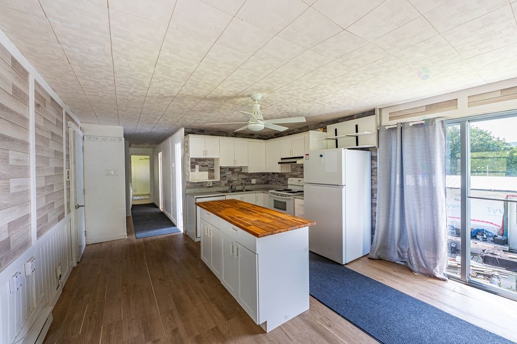Salle à manger - 8 Ch. Alder, La Pêche, QC - Indoor Photo Showing Kitchen