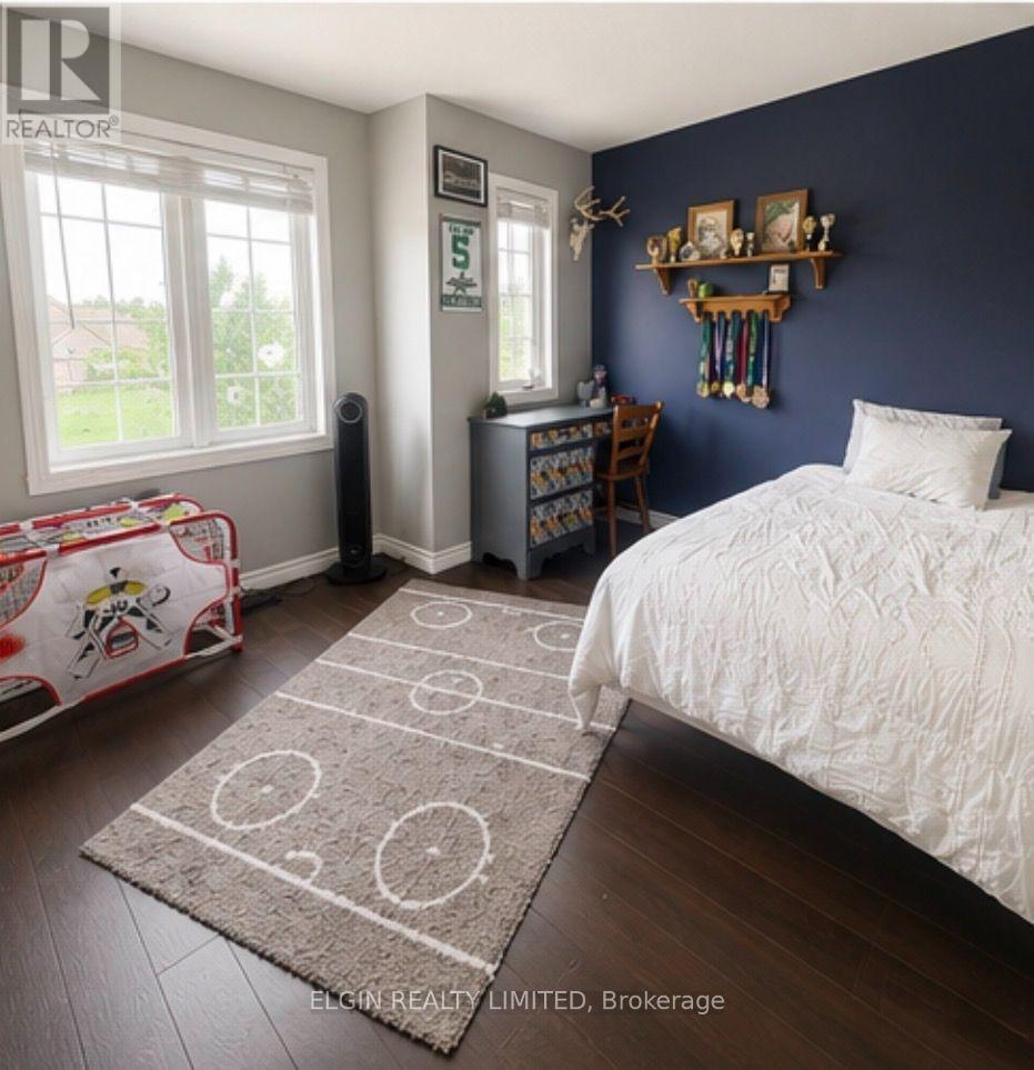 42022 Mcbain Line, Central Elgin, ON - Indoor Photo Showing Bedroom