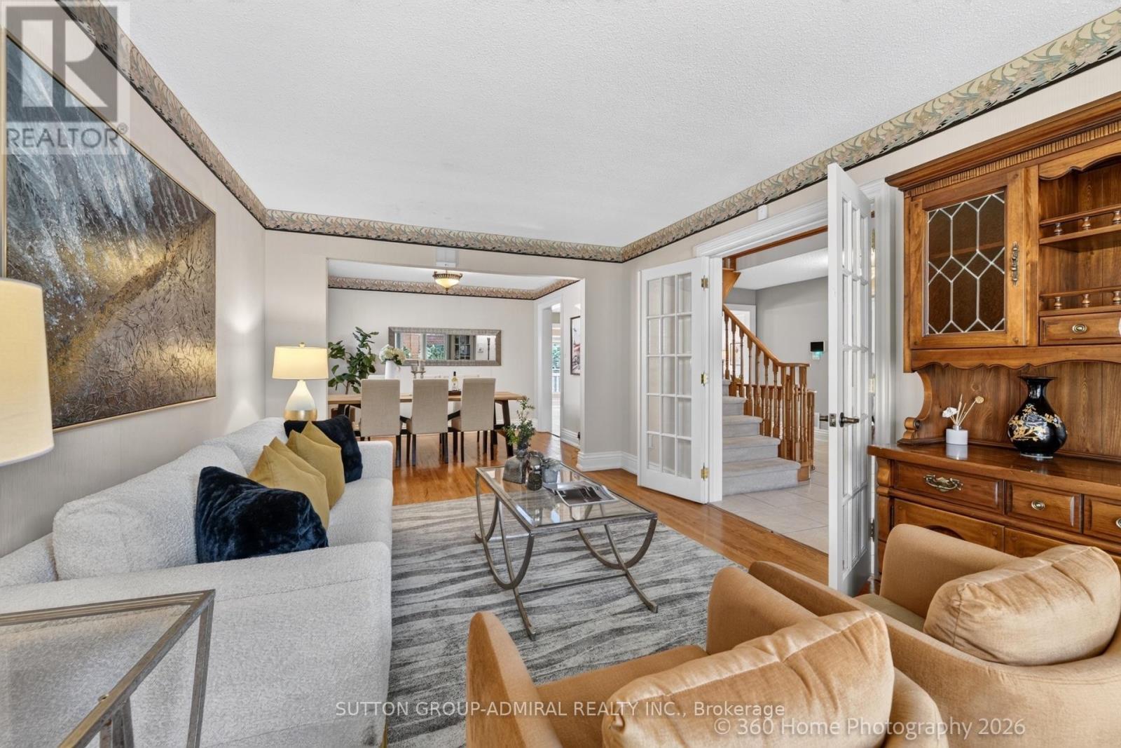 193 Wigwoss Drive, Vaughan, ON - Indoor Photo Showing Living Room