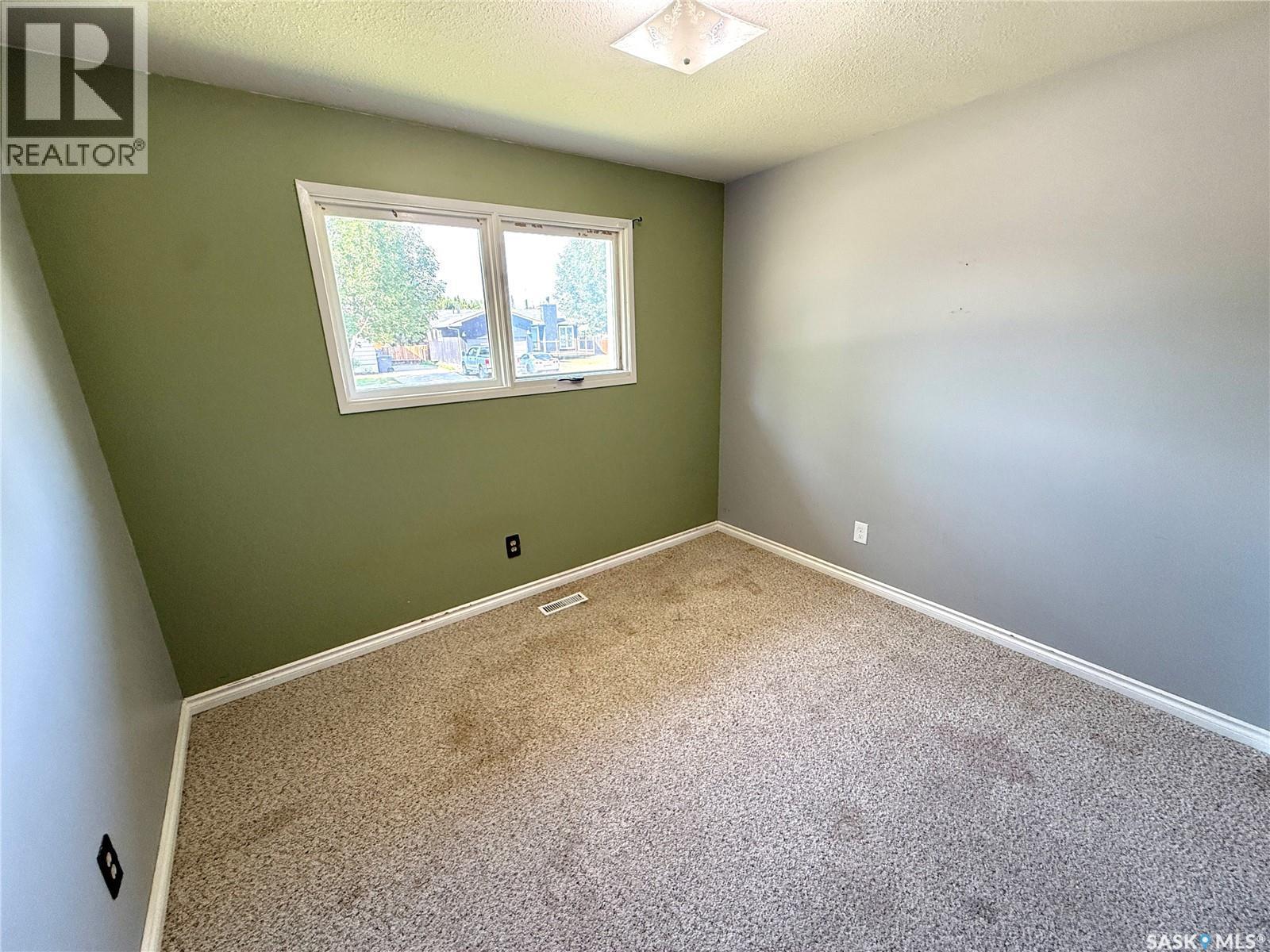 9026 Mitchell Avenue, North Battleford, SK - Indoor Photo Showing Other Room