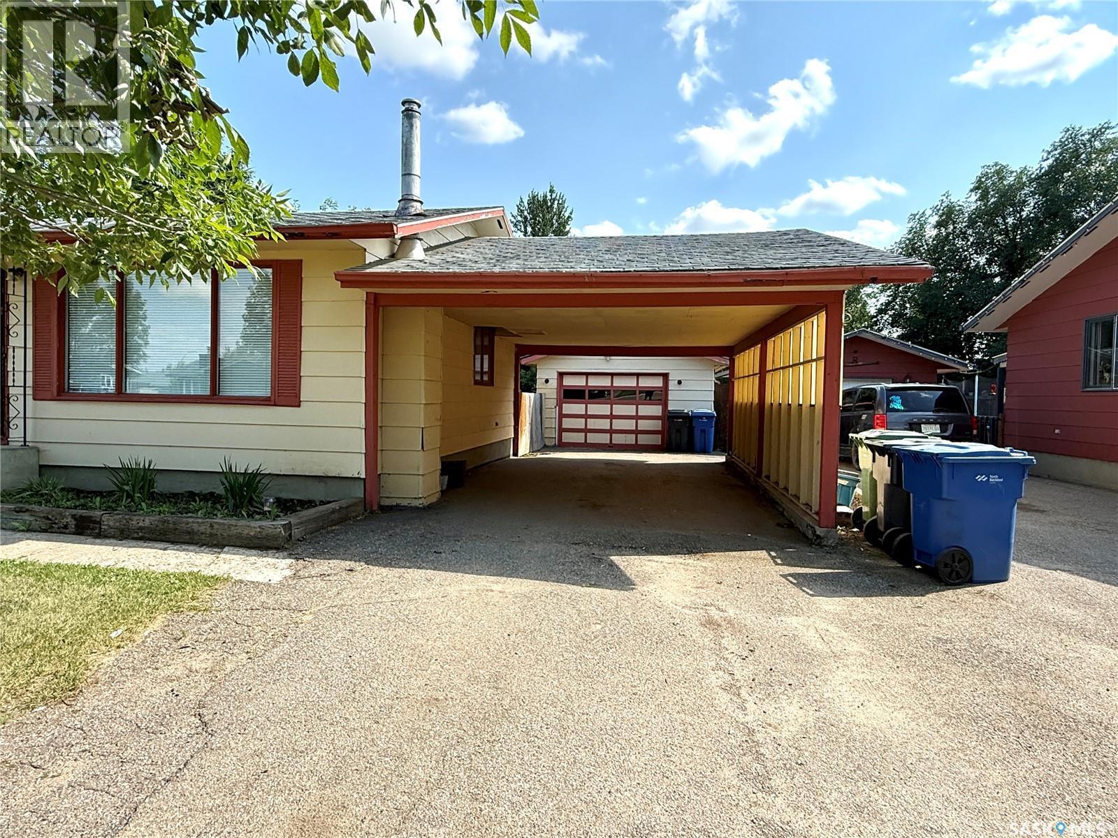 9026 Mitchell Avenue, North Battleford, SK - Outdoor