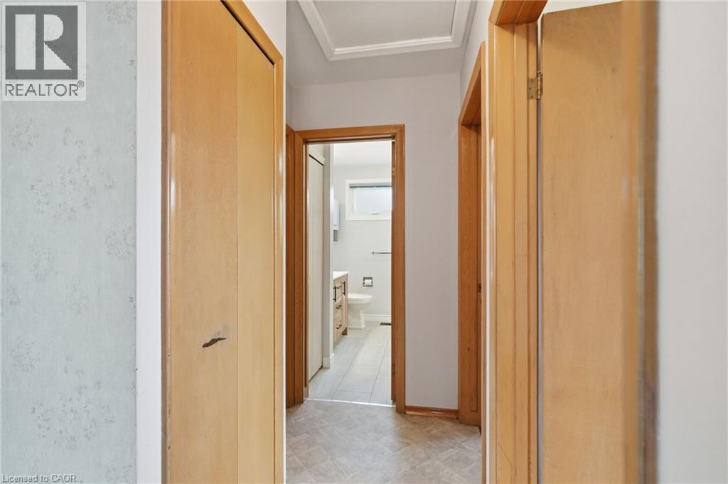 6 Caprice Court, Hamilton, ON - Indoor Photo Showing Other Room