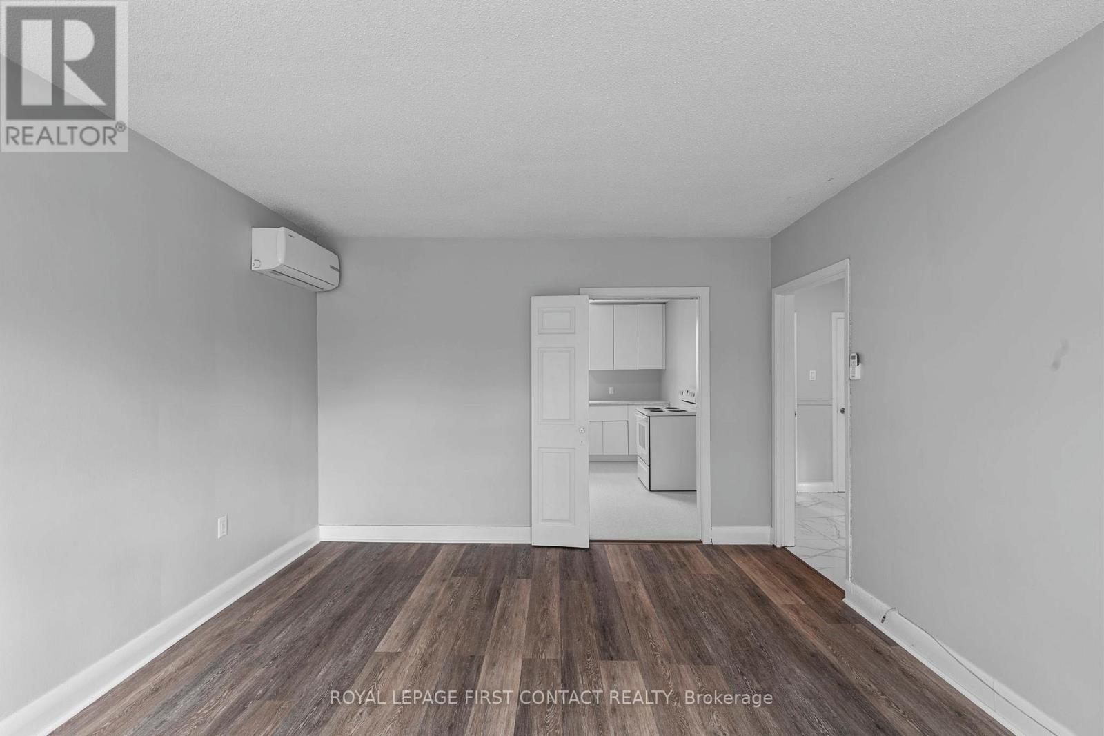 View from Living Room to Kitchen - 134 Napier Street, Barrie, ON - Indoor Photo Showing Other Room