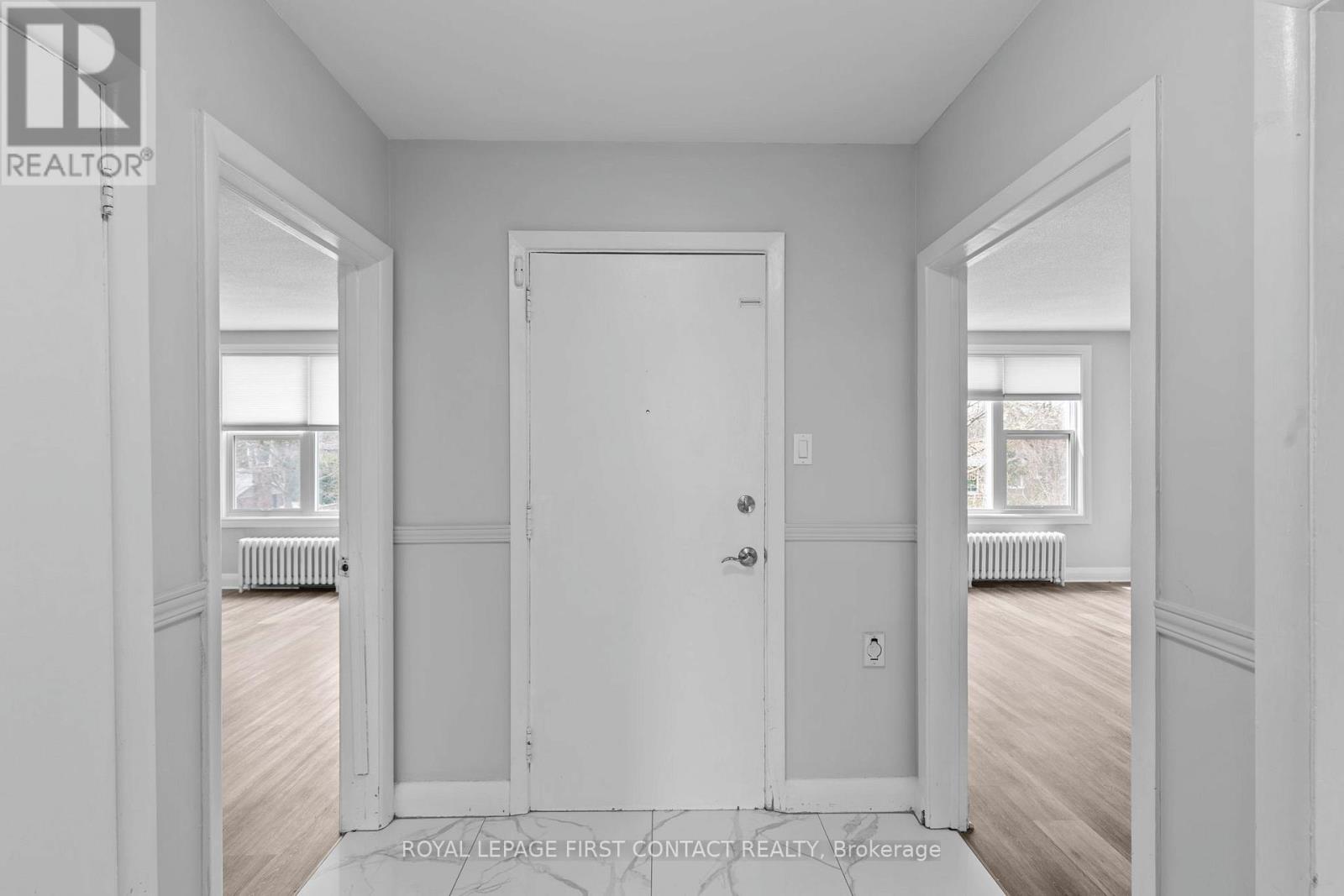 Apartment Entry - Marble Tile Floors - 134 Napier Street, Barrie, ON - Indoor Photo Showing Other Room
