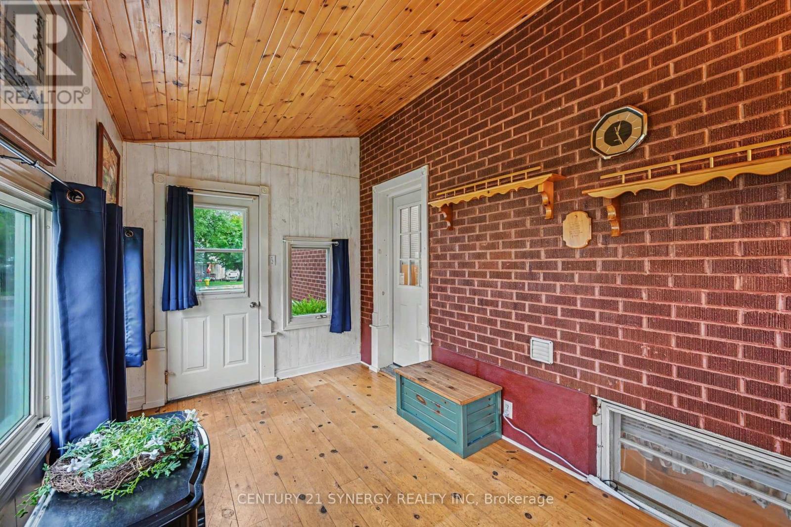 Four season sunroom, built w/permits in 2003. - 5 Queen Street, Smiths Falls, ON - Indoor Photo Showing Other Room