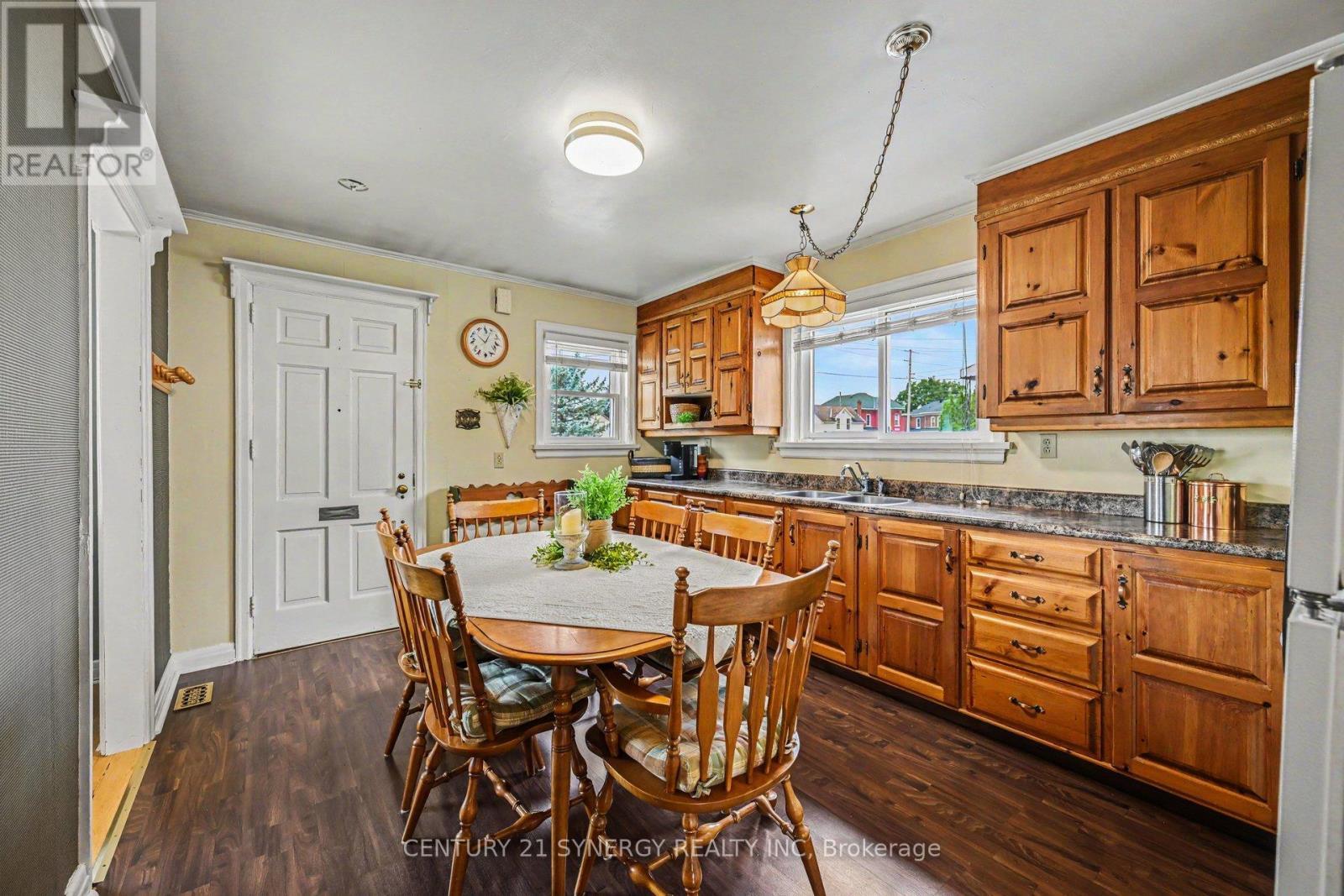 Bright and spacious eat-in kitchen. - 5 Queen Street, Smiths Falls, ON - Indoor Photo Showing Dining Room