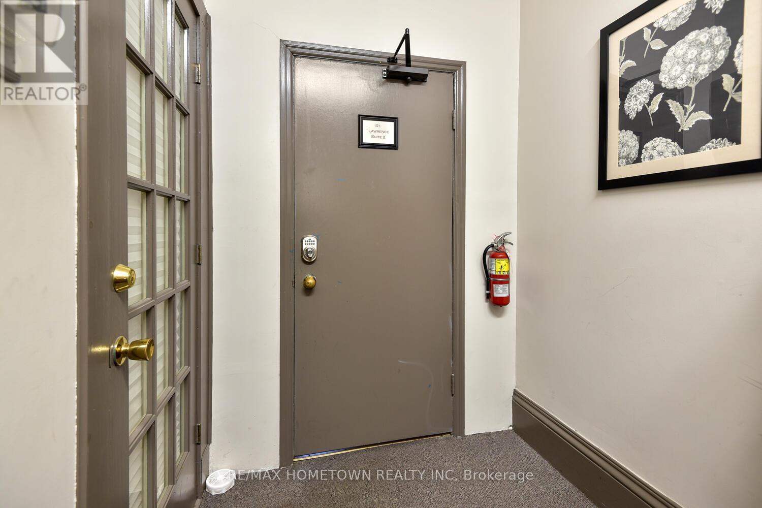 64 King Street E, Brockville, ON - Indoor Photo Showing Other Room