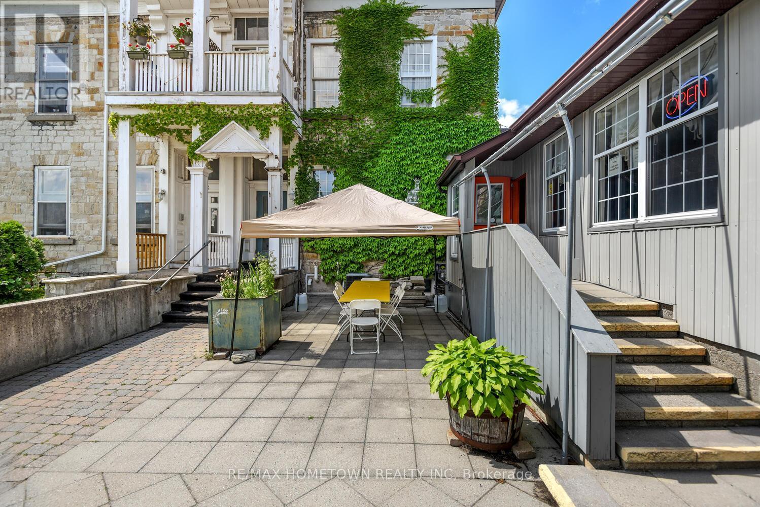 64 King Street E, Brockville, ON - Outdoor With Deck Patio Veranda