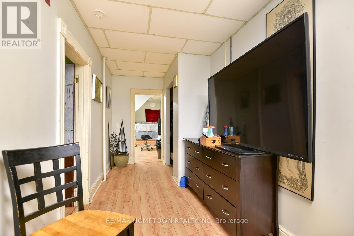 64 King Street E, Brockville, ON - Indoor Photo Showing Other Room