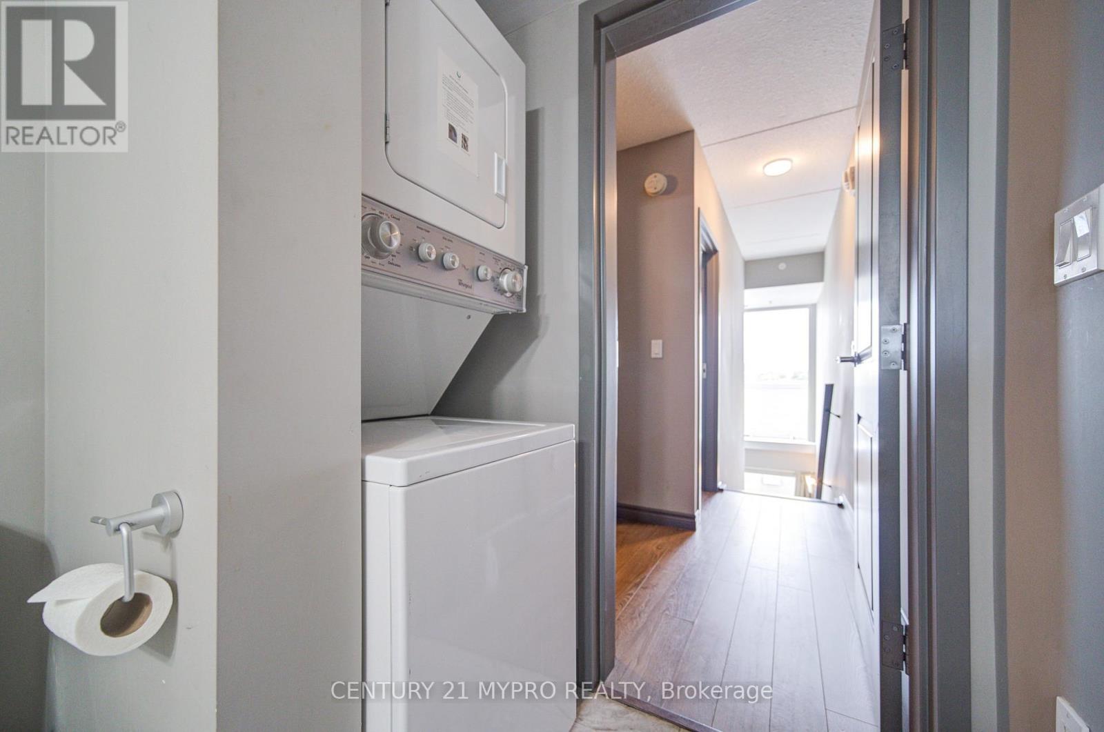 710 - 321 Spruce Street, Waterloo, ON - Indoor Photo Showing Laundry Room