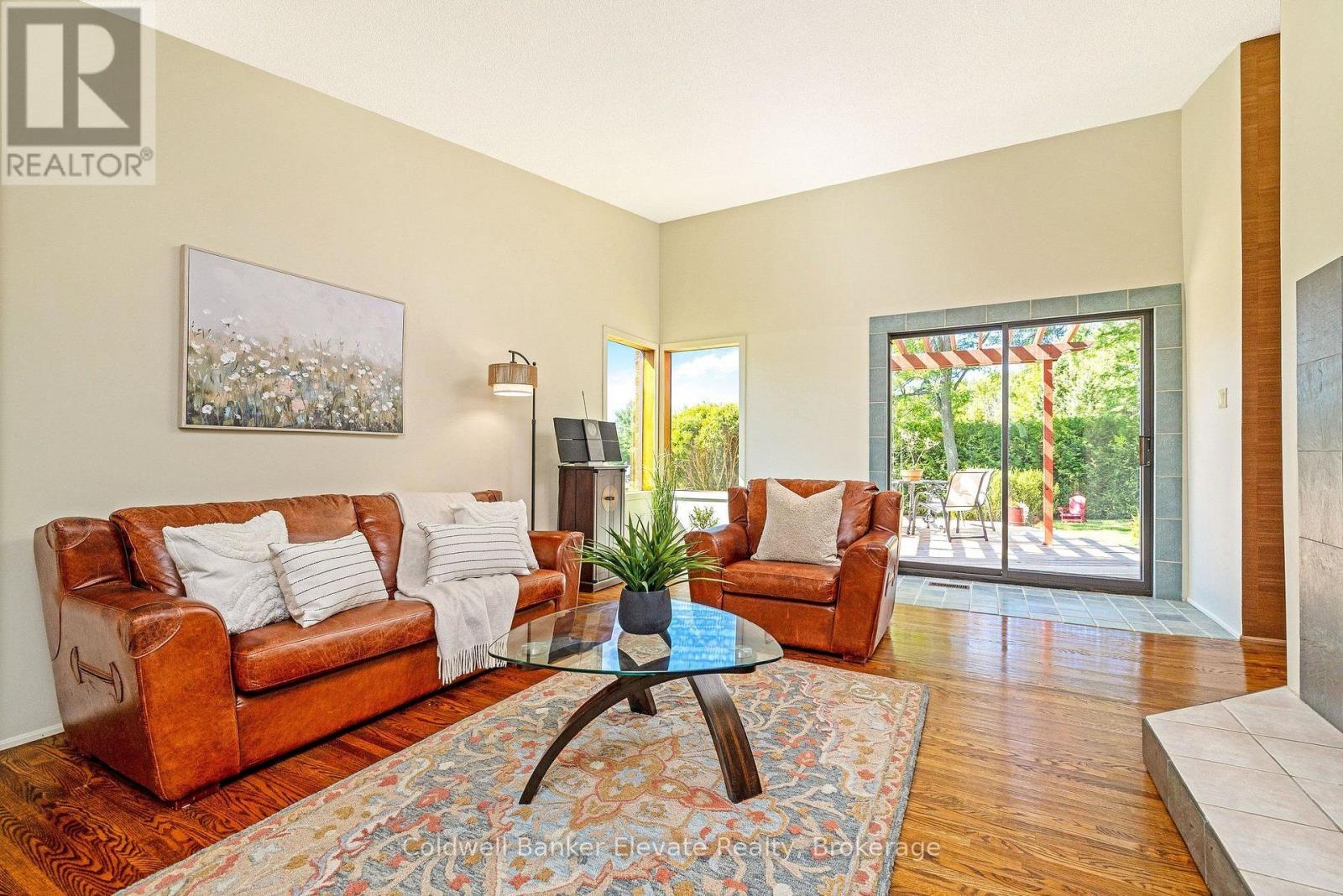 5126 Ninth Line, Erin, ON - Indoor Photo Showing Living Room