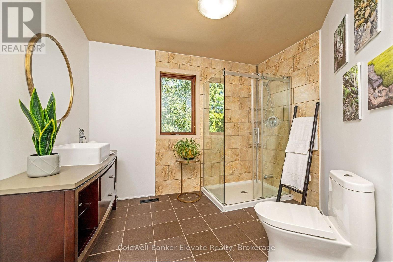 5126 Ninth Line, Erin, ON - Indoor Photo Showing Bathroom