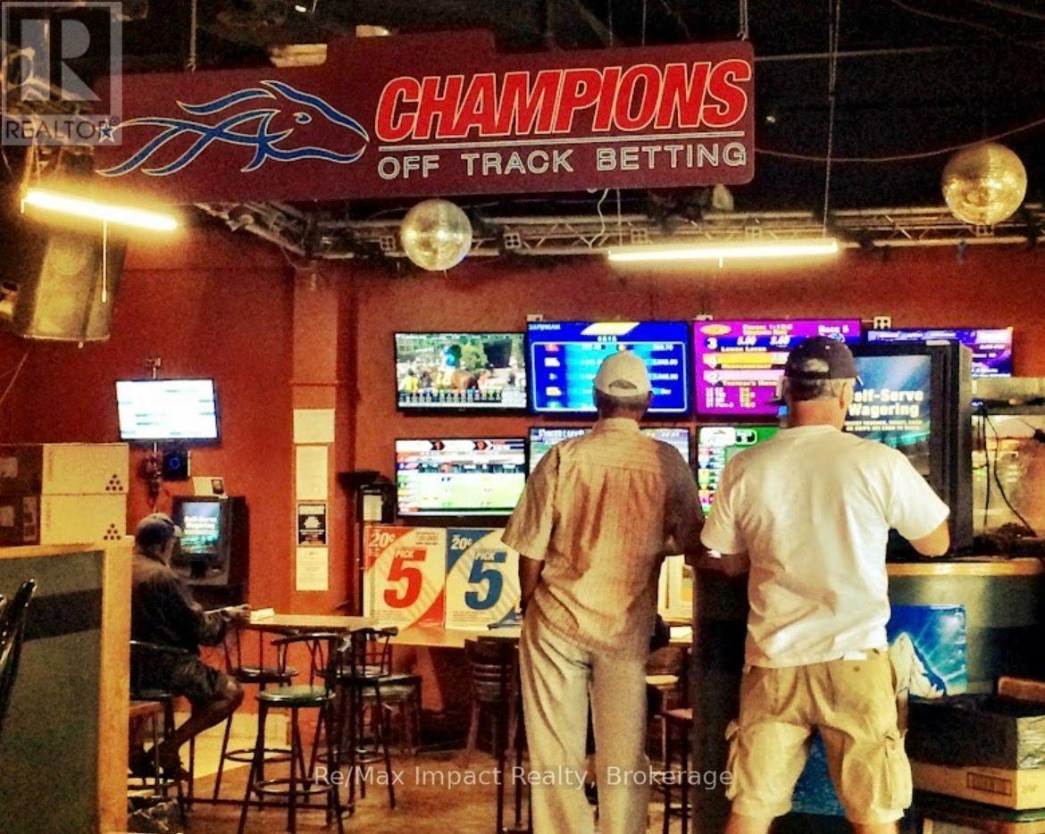 Off Track Betting - 9 & 10 - 371 Old Kingston Road, Toronto (Centennial Scarborough), ON