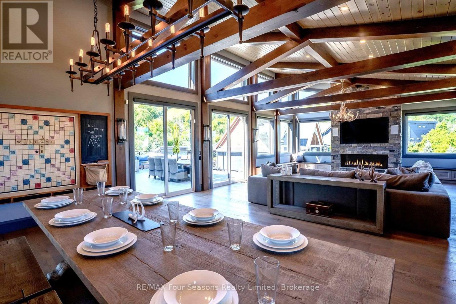 DINING WALKOUT AREA - 116 Arnot Crescent, Blue Mountains, ON - Indoor