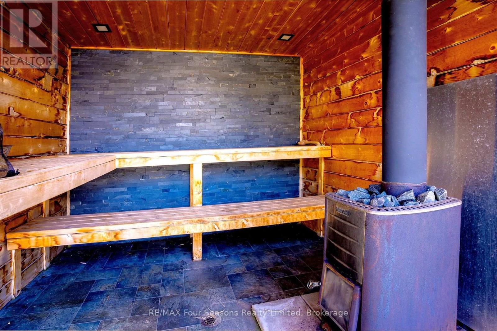 WOOD CEDAR SAUNA - 116 Arnot Crescent, Blue Mountains, ON - Indoor Photo Showing Other Room