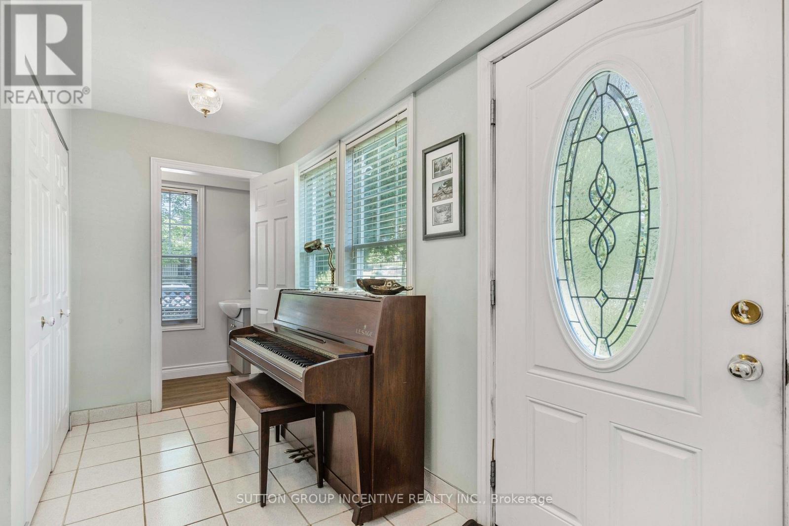 149 Blake Street, Barrie, ON - Indoor Photo Showing Other Room