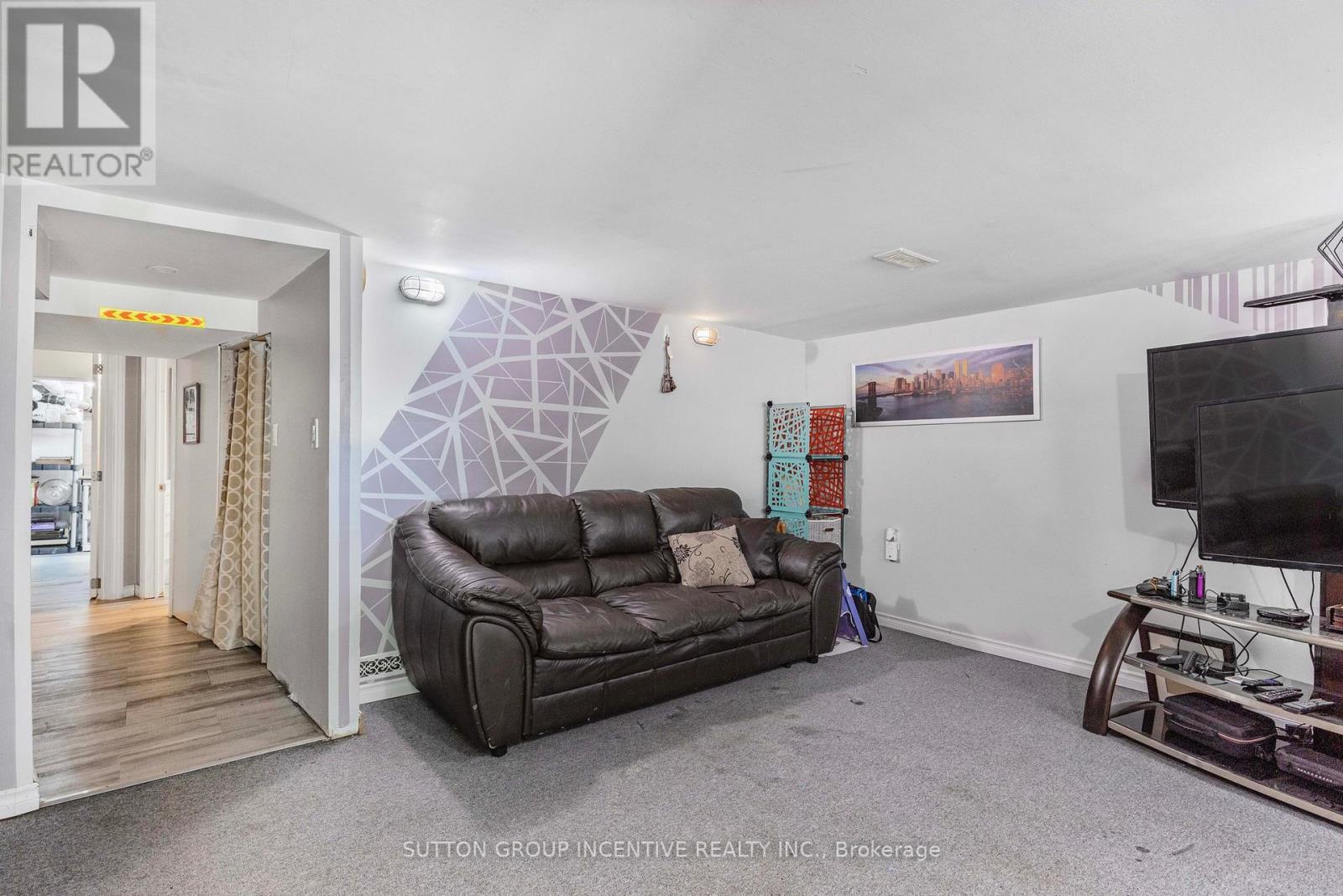 149 Blake Street, Barrie, ON - Indoor