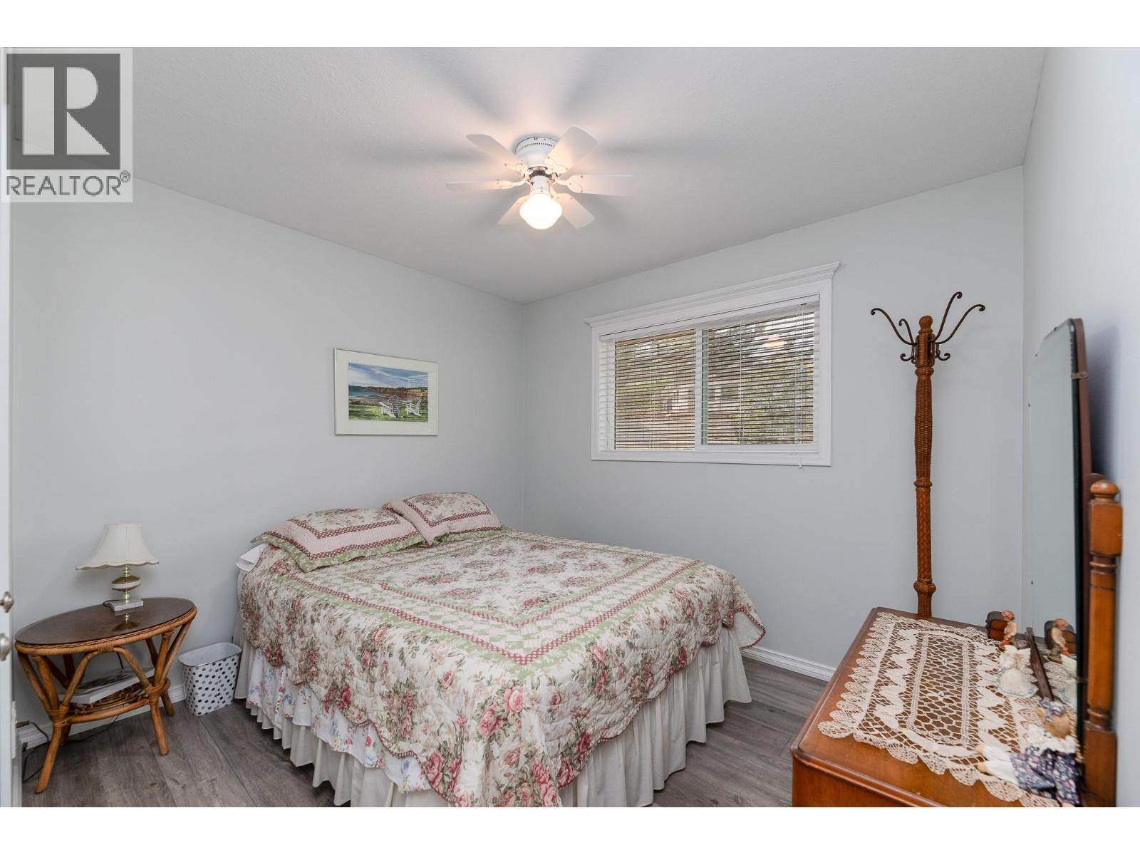 129 Sumac Ridge Drive, Summerland, BC - Indoor Photo Showing Bedroom
