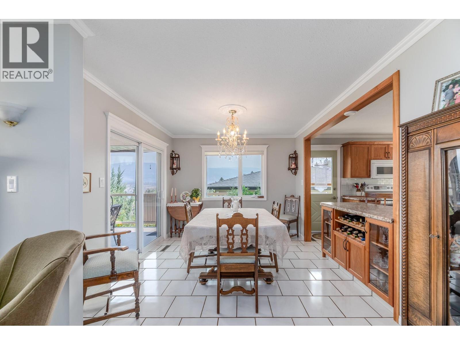 129 Sumac Ridge Drive, Summerland, BC - Indoor Photo Showing Dining Room
