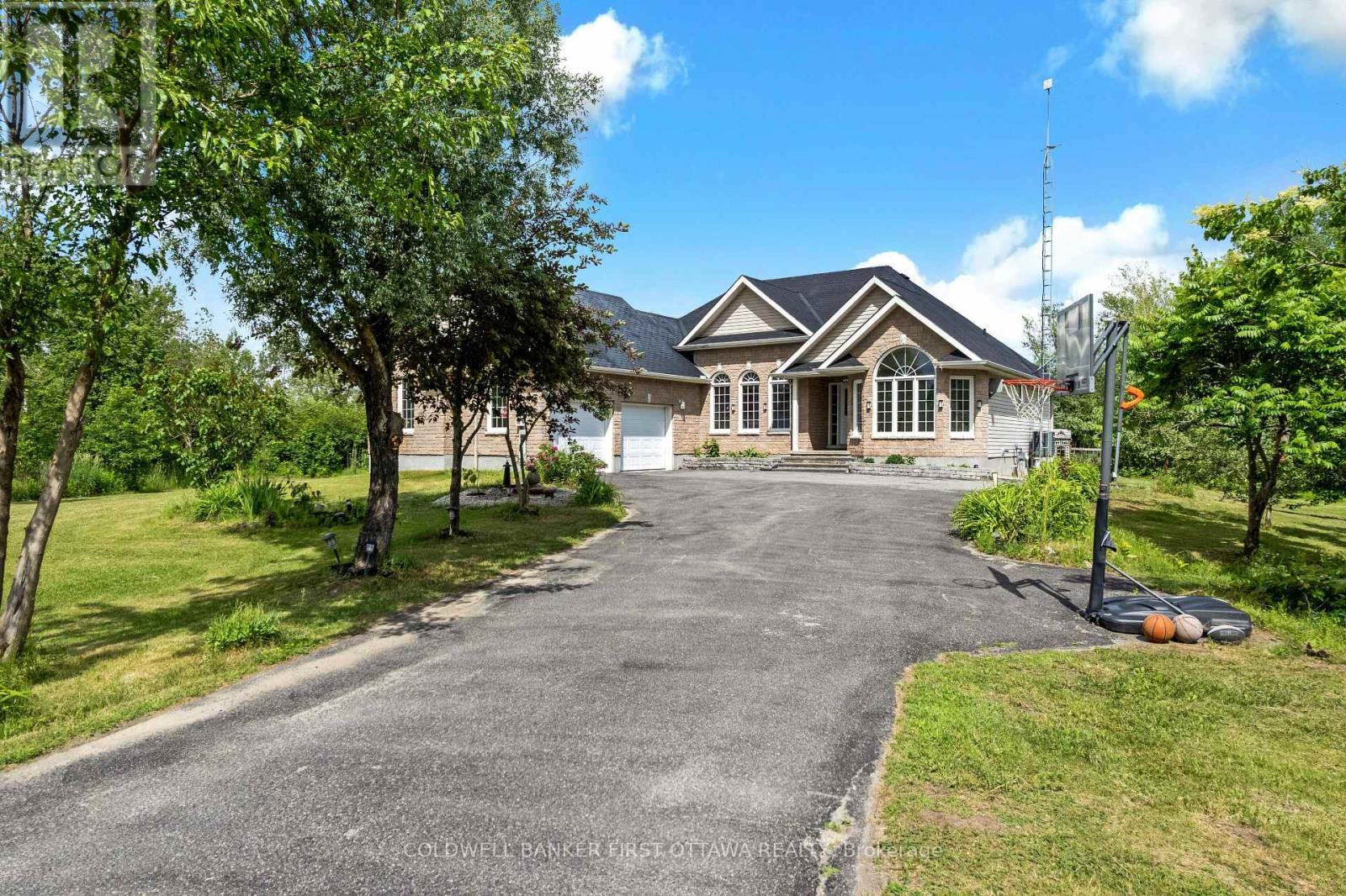 11 Rideau Crossing Crescent, North Grenville, ON - Outdoor