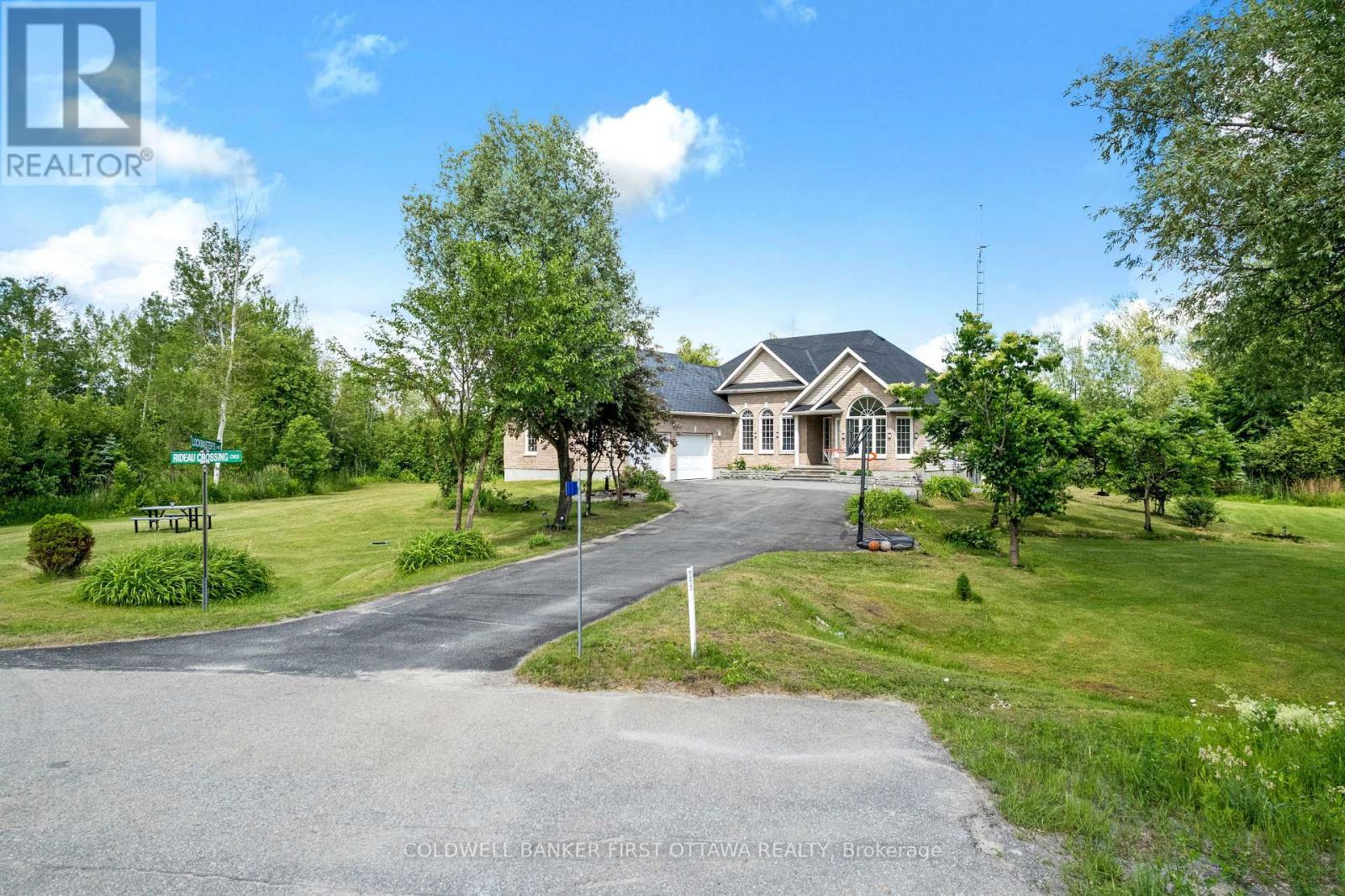11 Rideau Crossing Crescent, North Grenville, ON - Outdoor