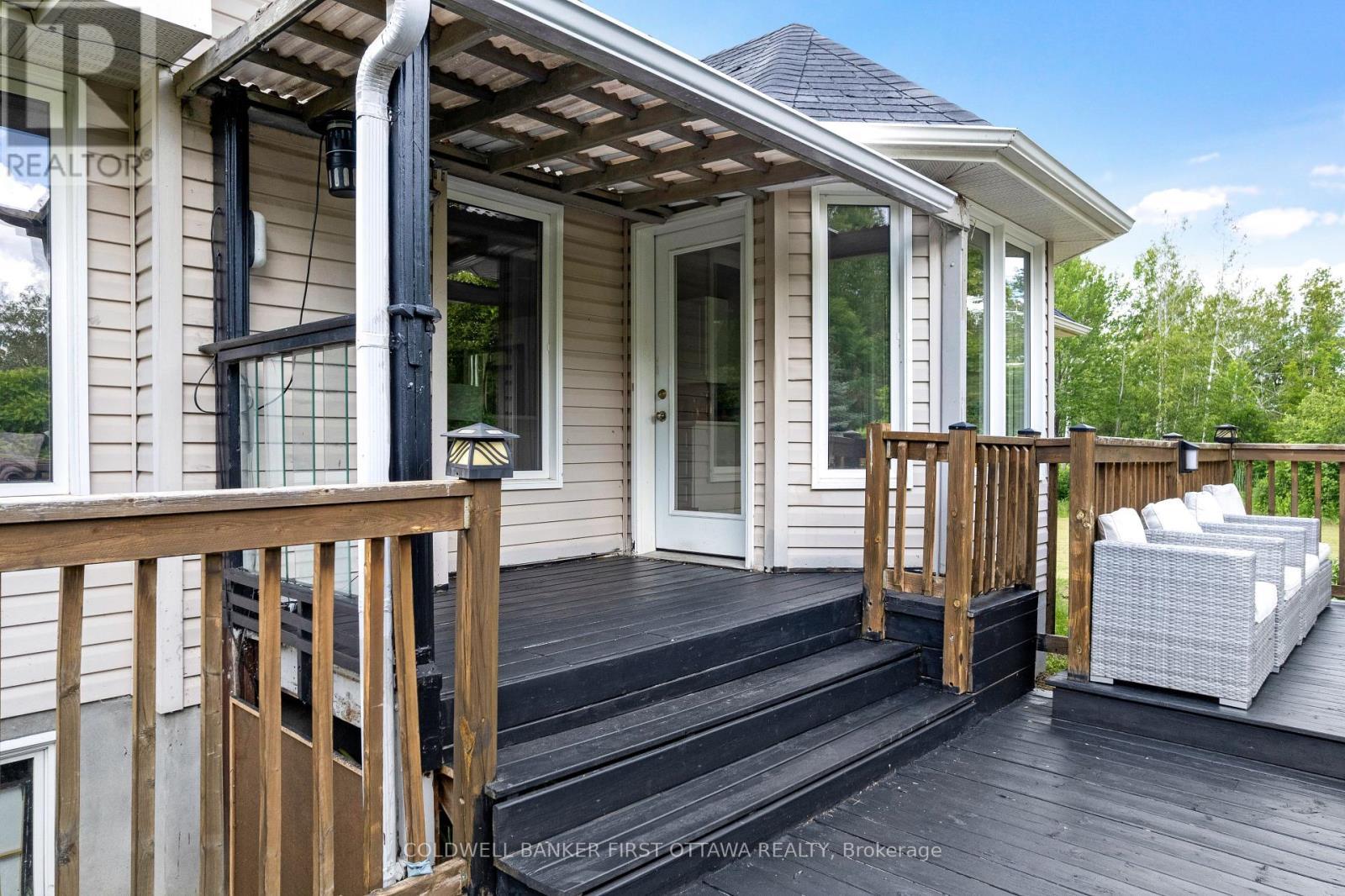 11 Rideau Crossing Crescent, North Grenville, ON - Outdoor