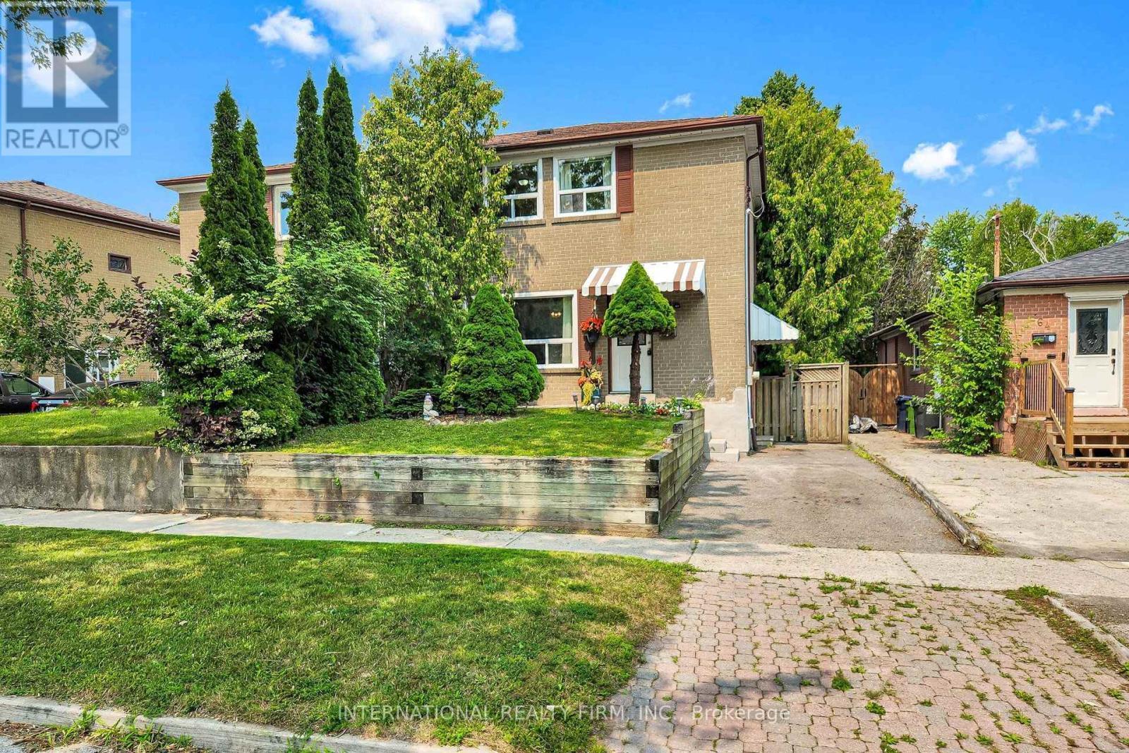 62 Porchester Drive, Toronto, ON - Outdoor